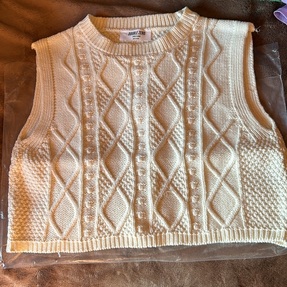 NWT crop top sweater - Picture 3 of 5